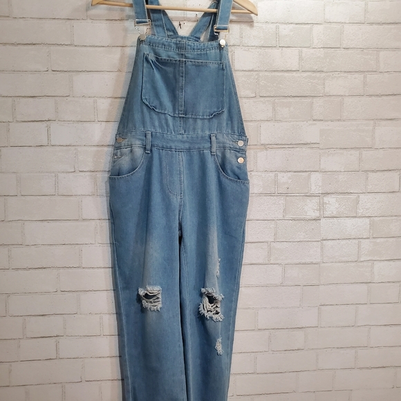 ✔️Distressed jean bib overalls - Picture 11 of 15
